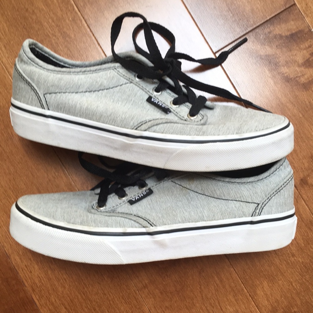 Classic Gray Vans Youth Size 2.5 - Picture 3 of 4